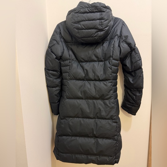 Patagonia Women's Black Puffer Jacket - Picture 2 of 6
